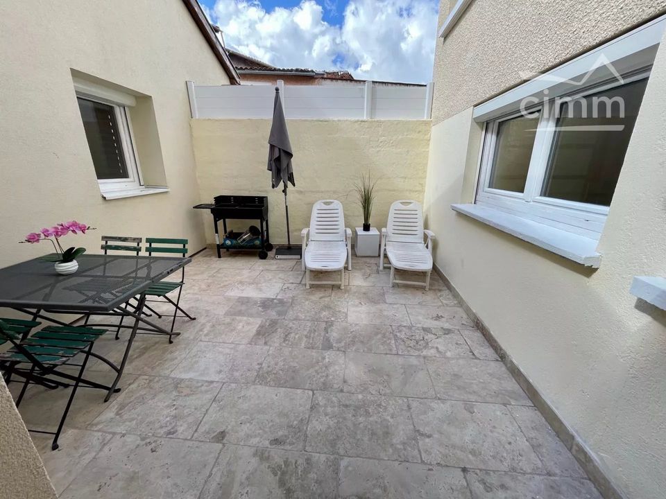 Villa i Sury-le-Comtal, Loire - foto 1