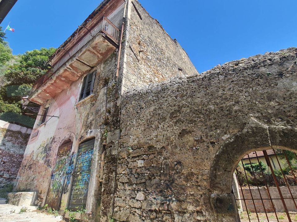Erhvervsejendom i Sora, Frosinone - foto 1