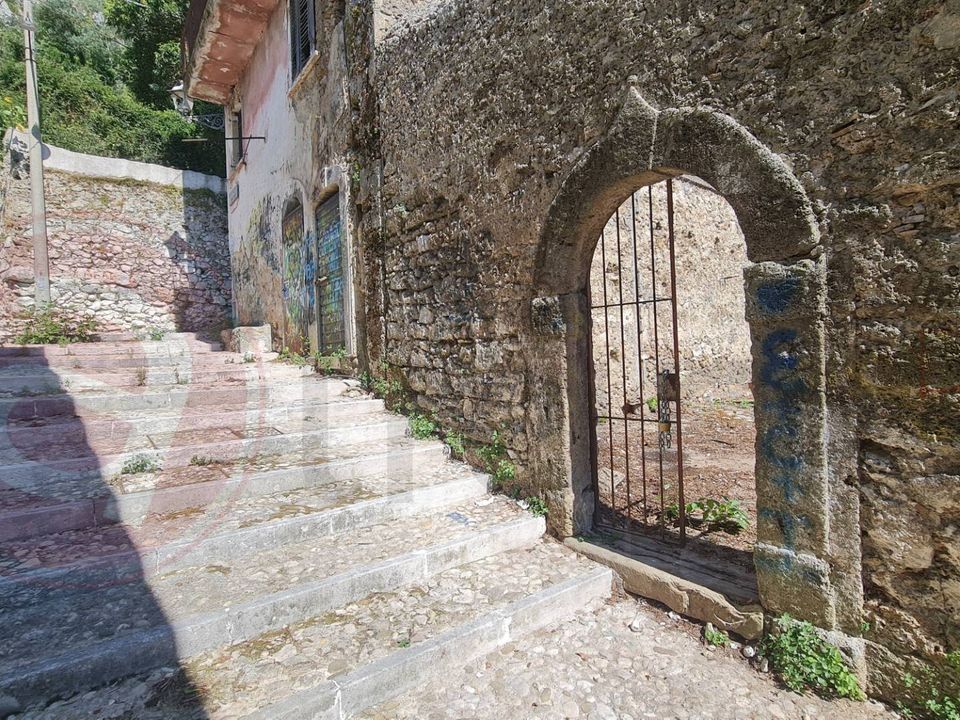 Erhvervsejendom i Sora, Frosinone - foto 3