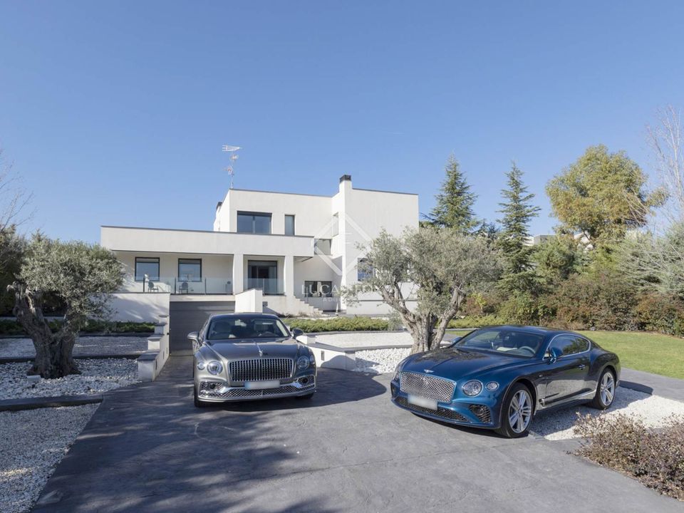 Villa i Boadilla Del Monte, Madrid - bilde 2