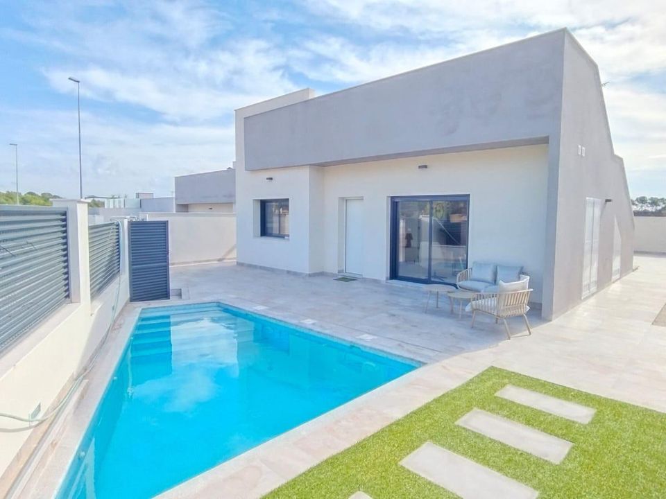 Villa i Pinar De Campoverde, Alicante - foto 1