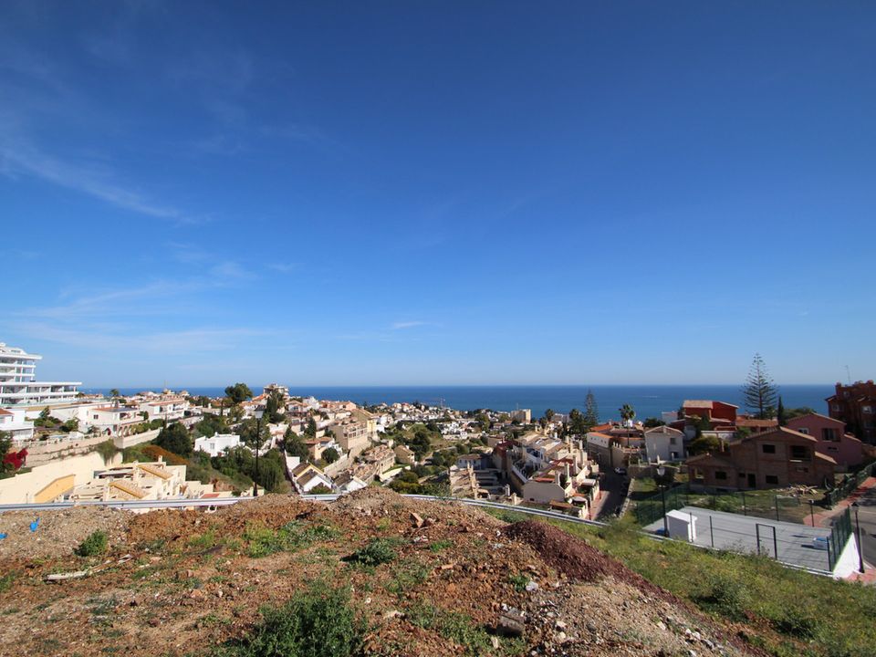 Helårsgrund i Fuengirola, Malaga - foto 2