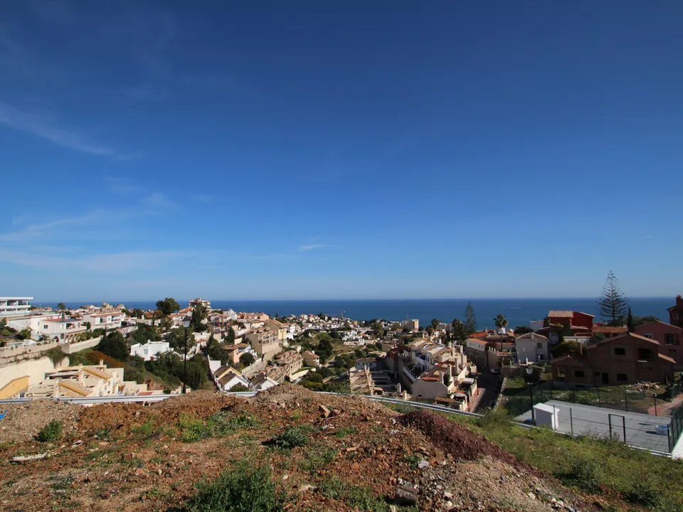 Helårsgrund i Fuengirola, Malaga - foto 3