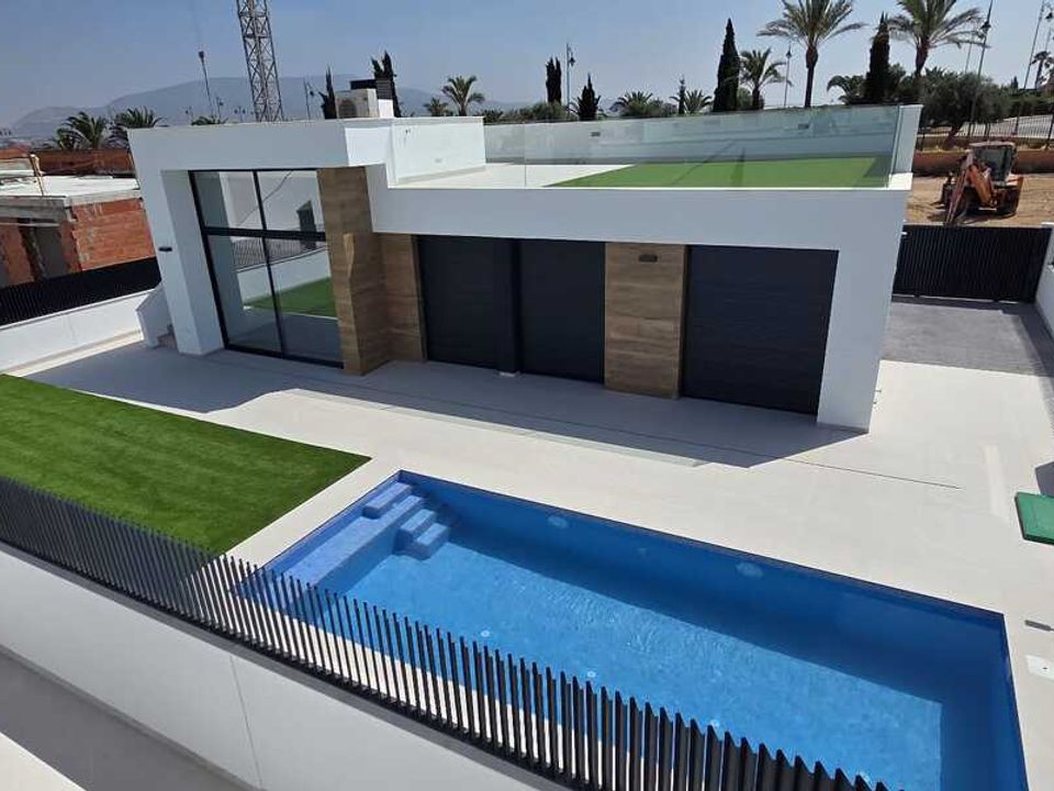 Villa i Condado de Alhama Golf Resort, Murcia - foto 1