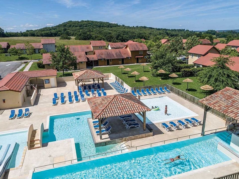 Erhvervsejendom i Alvignac, Lot - foto 1