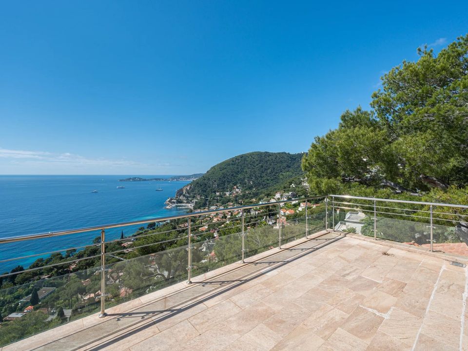Villa en Eze, Alpes-Maritimes - foto 1