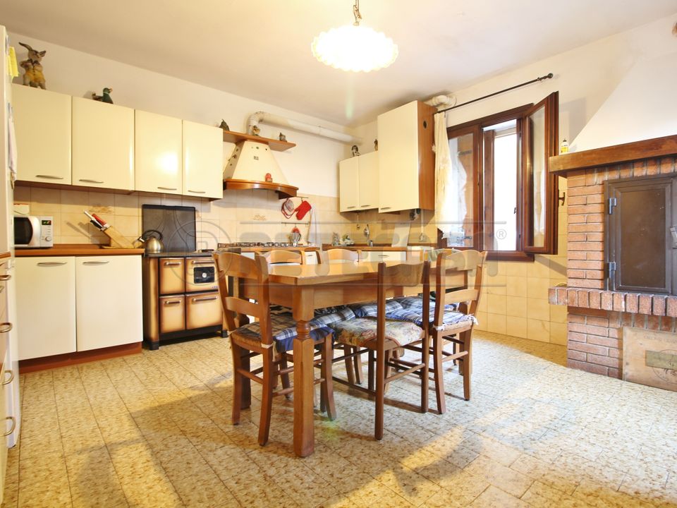 Casa de pueblo en Gambellara, Vicenza - foto 5
