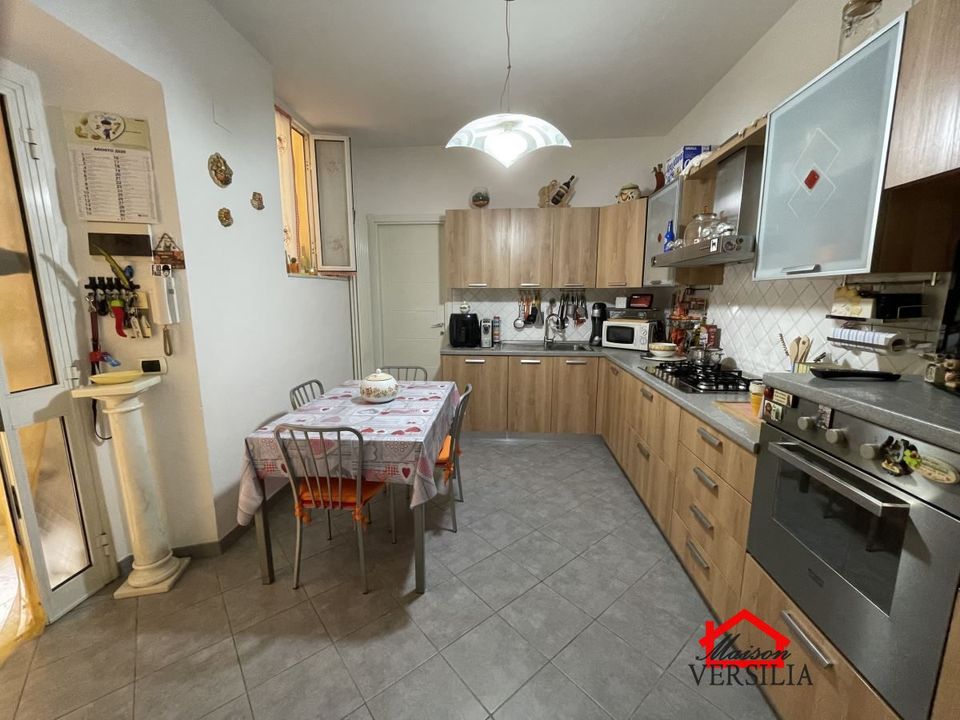 Lejlighed i Carrara, Massa and Carrara - foto 4