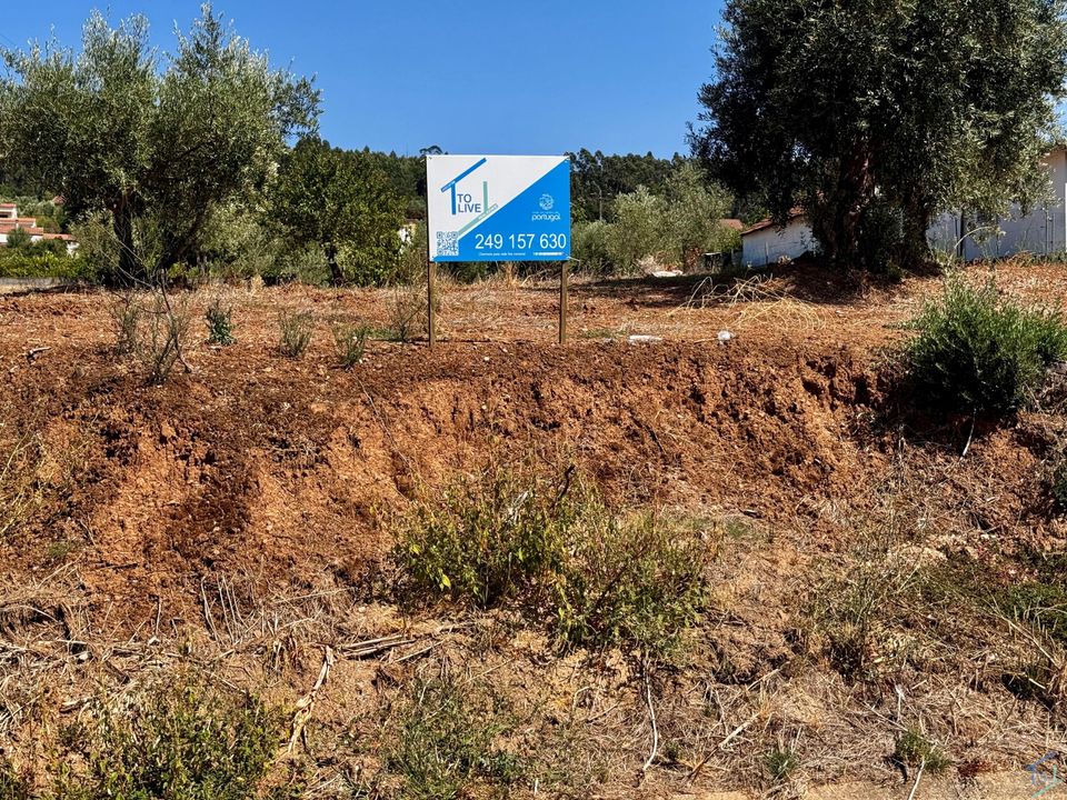 Helårsgrund i Ferreira do Zezere, Santarem - foto 1