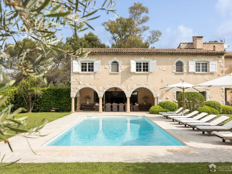 Villa i Mougins, Alpes-Maritimes - foto 1