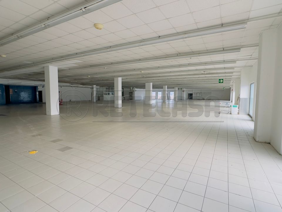 Erhvervsejendom i Pozzuolo del Friuli, Udine - foto 2