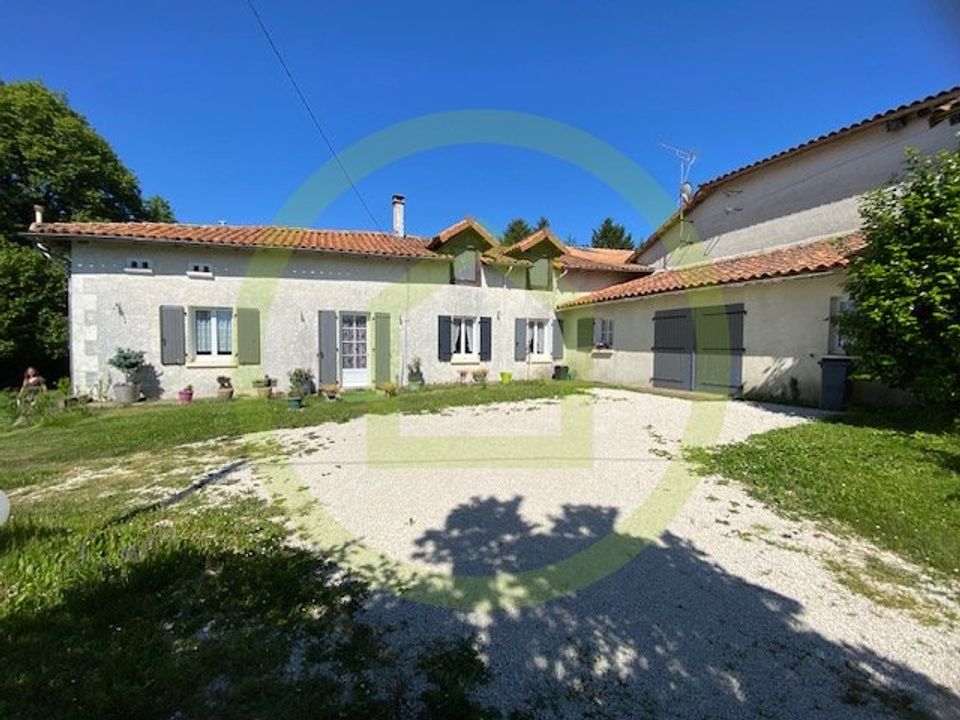Landhuis in Montemboeuf, Charente - foto 1