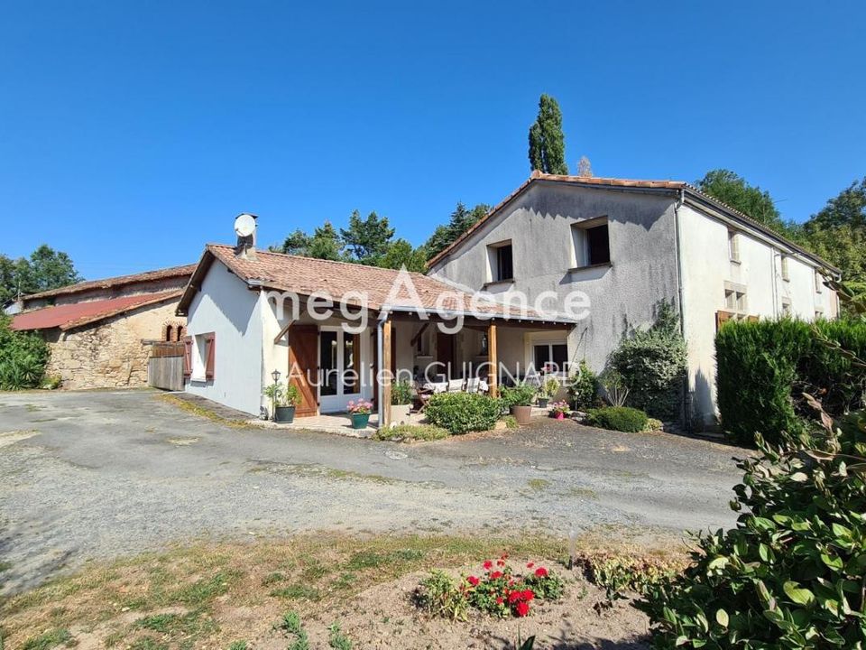 Landejendom i Bressuire, Deux-Sevres - foto 1