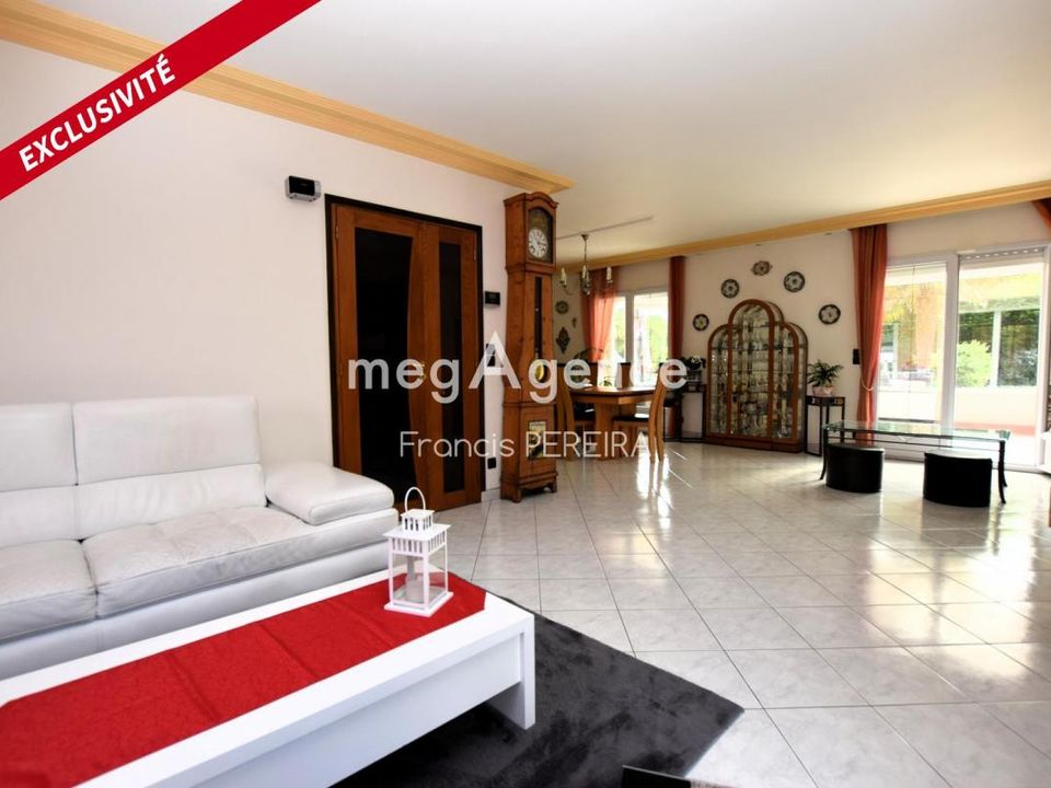 Villa i Les Alluets-le-Roi, Yvelines - bilde 3