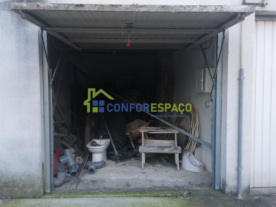 Garage i Castelo Branco, Castelo Branco - foto 1