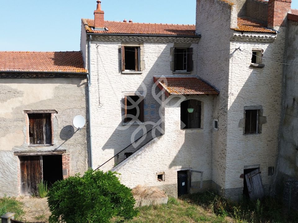 Villa i Bournoncle-Saint-Pierre, Haute-Loire - foto 1