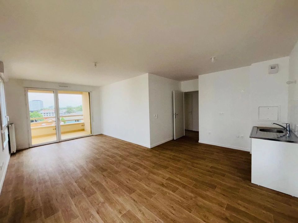 Lejlighed i Clichy-sous-Bois, Seine-Saint-Denis - foto 2