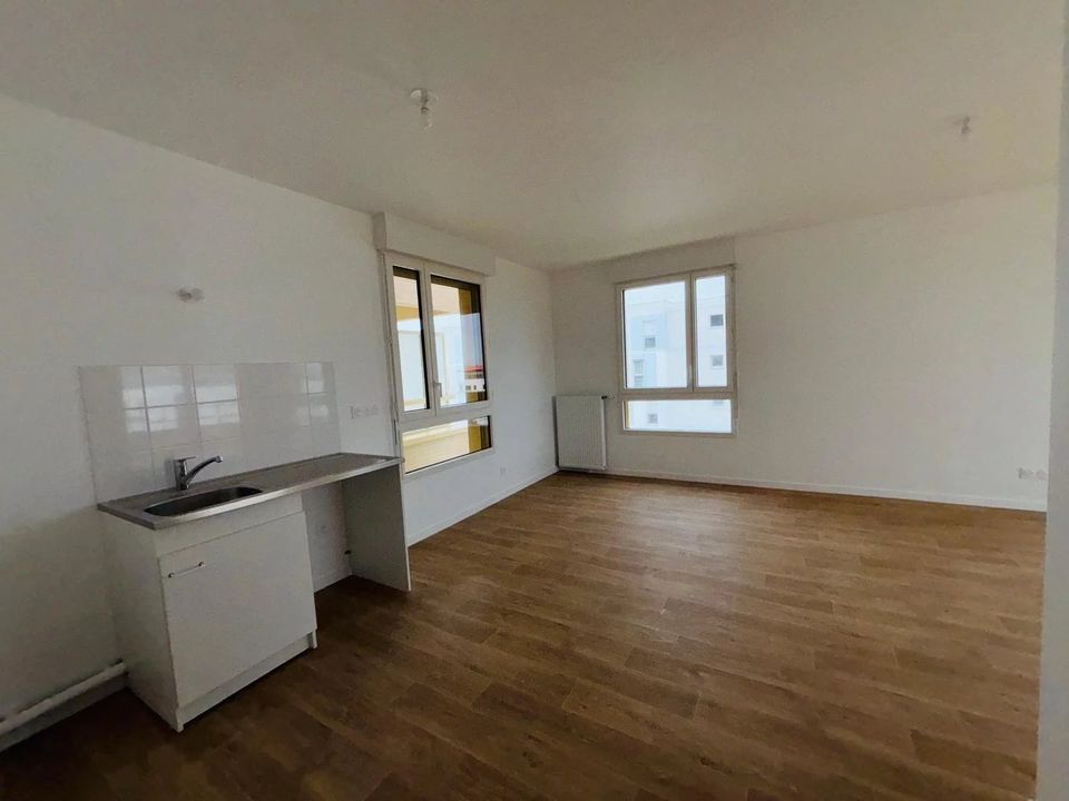 Lejlighed i Clichy-sous-Bois, Seine-Saint-Denis - foto 4