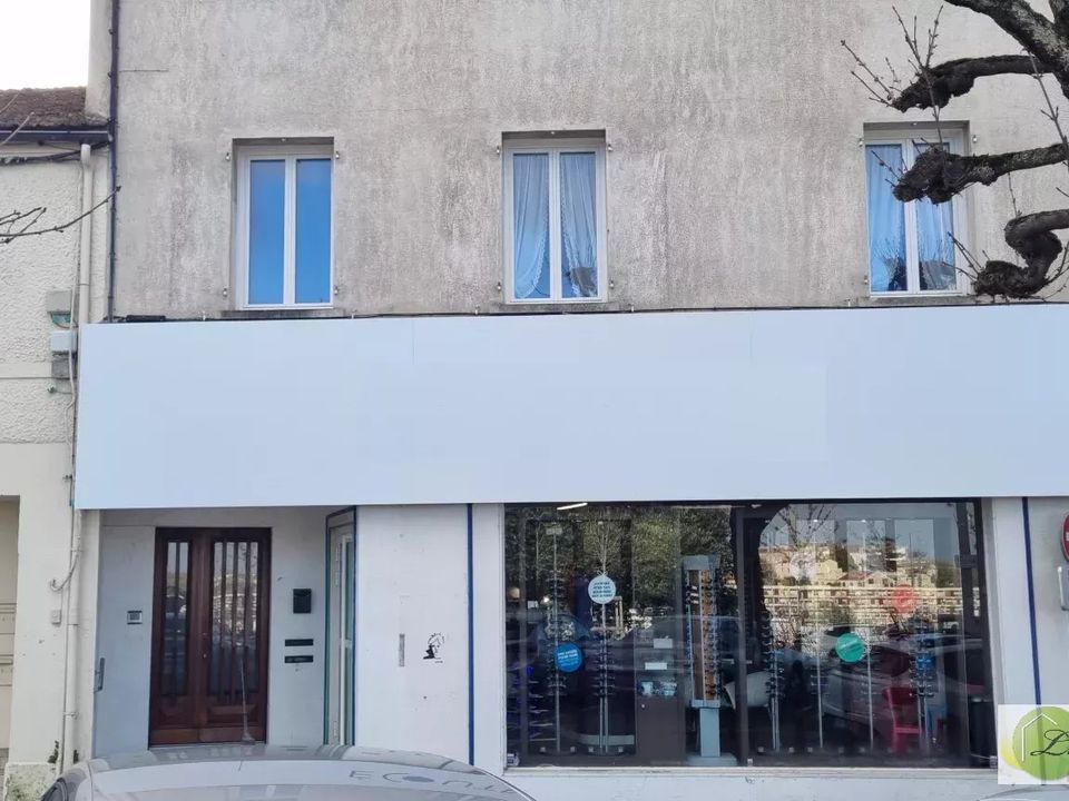 Erhvervsejendom i Angouleme, Charente - foto 1