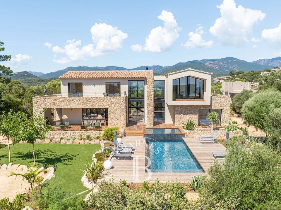 Villa i Sainte-Lucie de Porto-Vecchio, Corse-du-Sud - foto 1