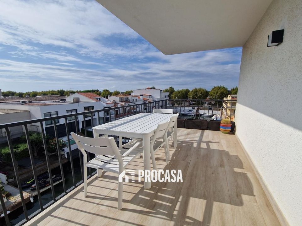 Lejlighed i Empuriabrava, Gerona - foto 2