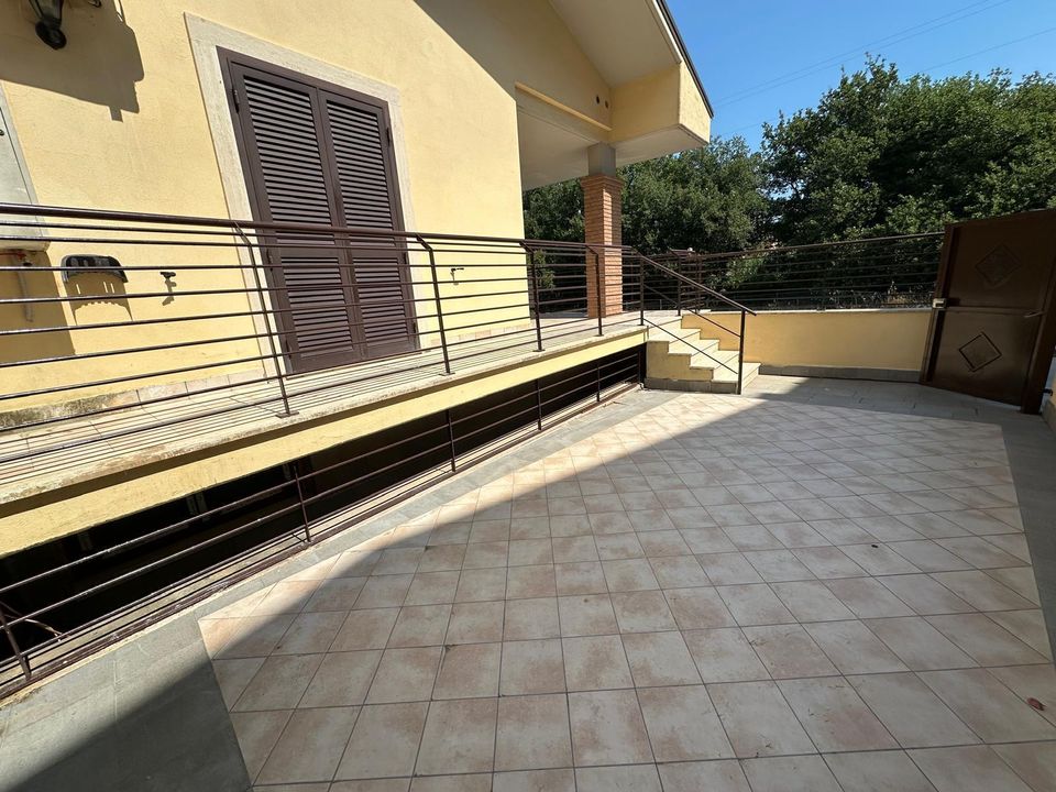 Byhus i Guidonia Montecelio, Rome - foto 2