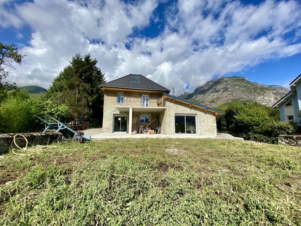 Villa i Saint-Jean-de-Maurienne, Savoie - bilde 1