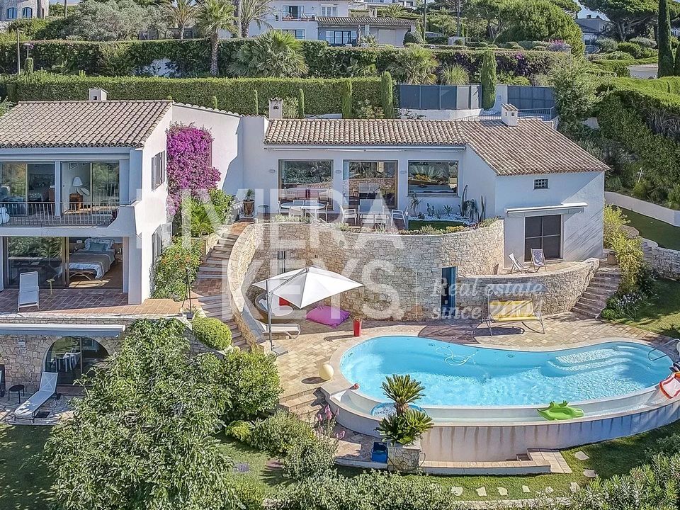 Villa i Vallauris, Alpes-Maritimes - foto 1