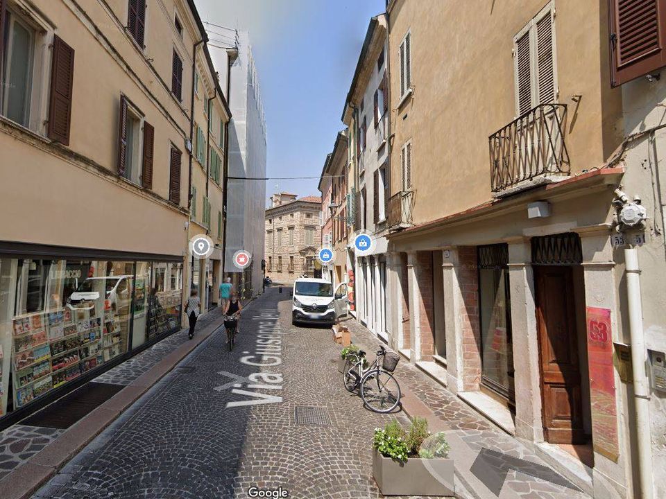 Erhvervsejendom i Mantua, Mantua - foto 1