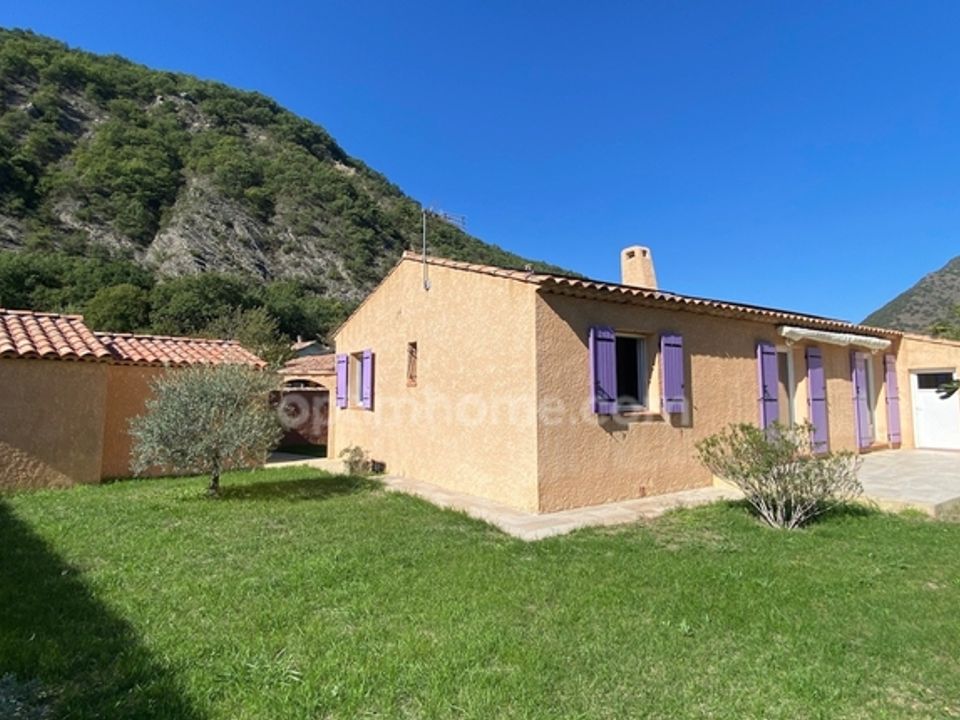 Villa i Digne-les-Bains, Alpes-de-Haute-Provence - bilde 1