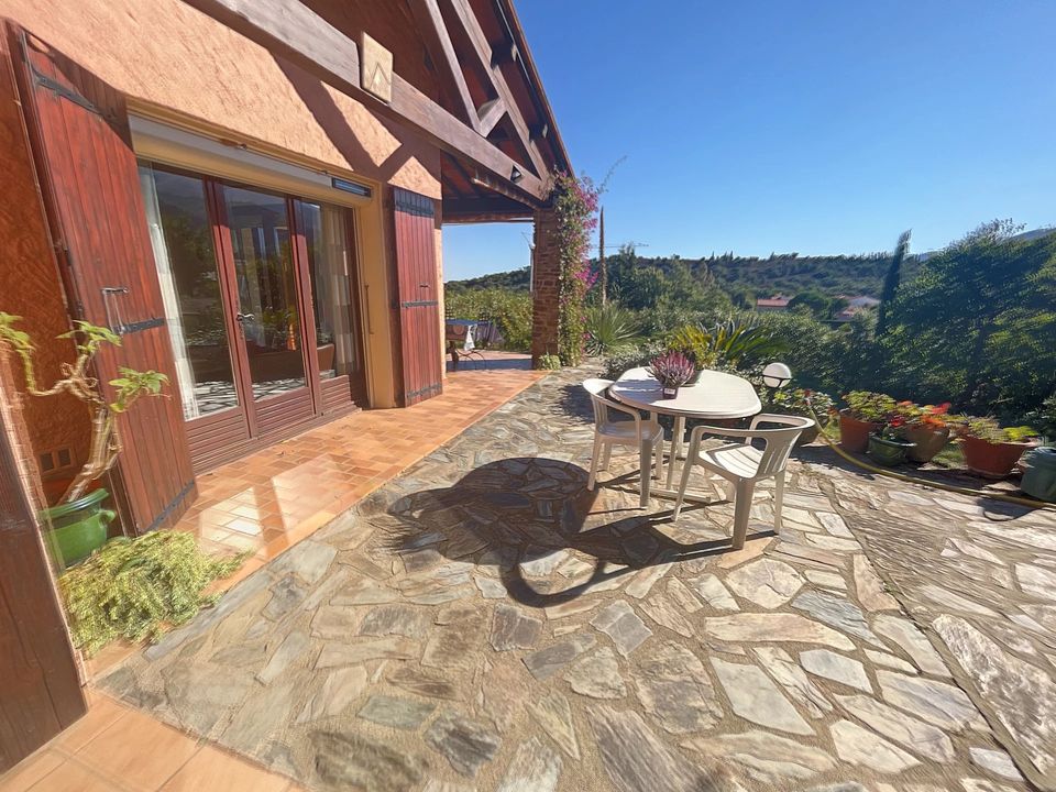 Villa i Montesquieu-des-Alberes, Pyrenees-Orientales - foto 1