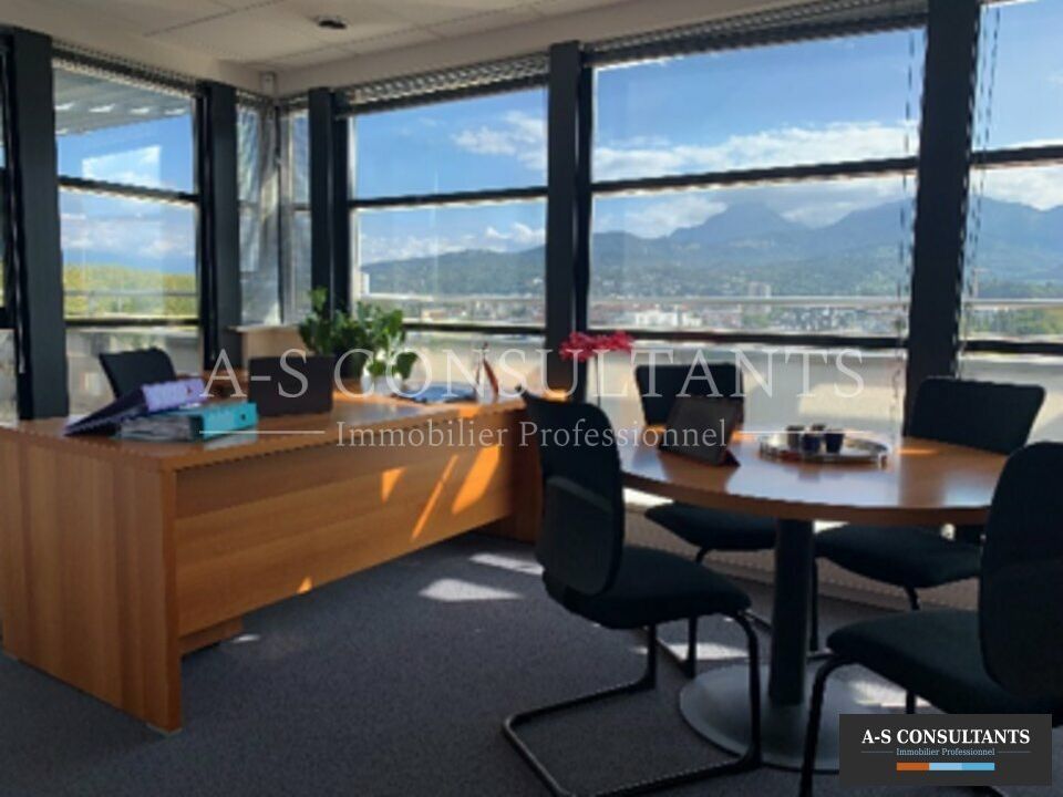 Erhvervsejendom i Chambery, Savoie - foto 1