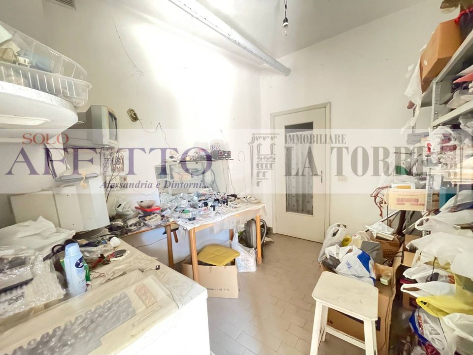 Erhvervsejendom i Valenza, Alessandria - foto 1