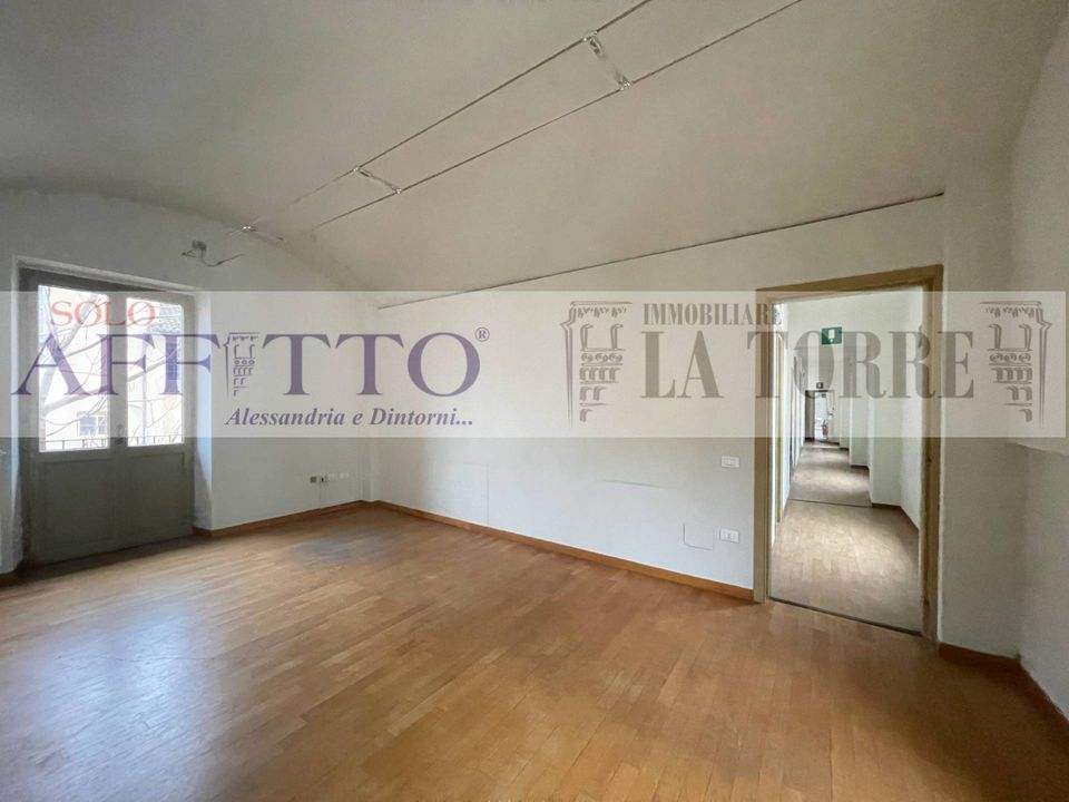 Erhvervsejendom i Alessandria, Alessandria - foto 3
