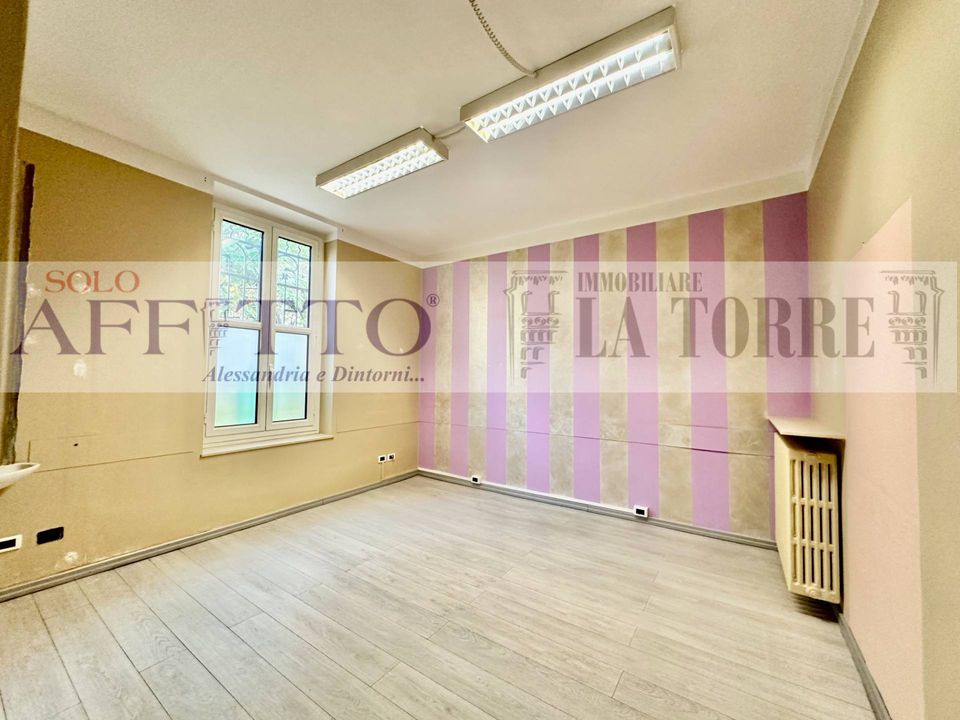Erhvervsejendom i Alessandria, Alessandria - foto 1