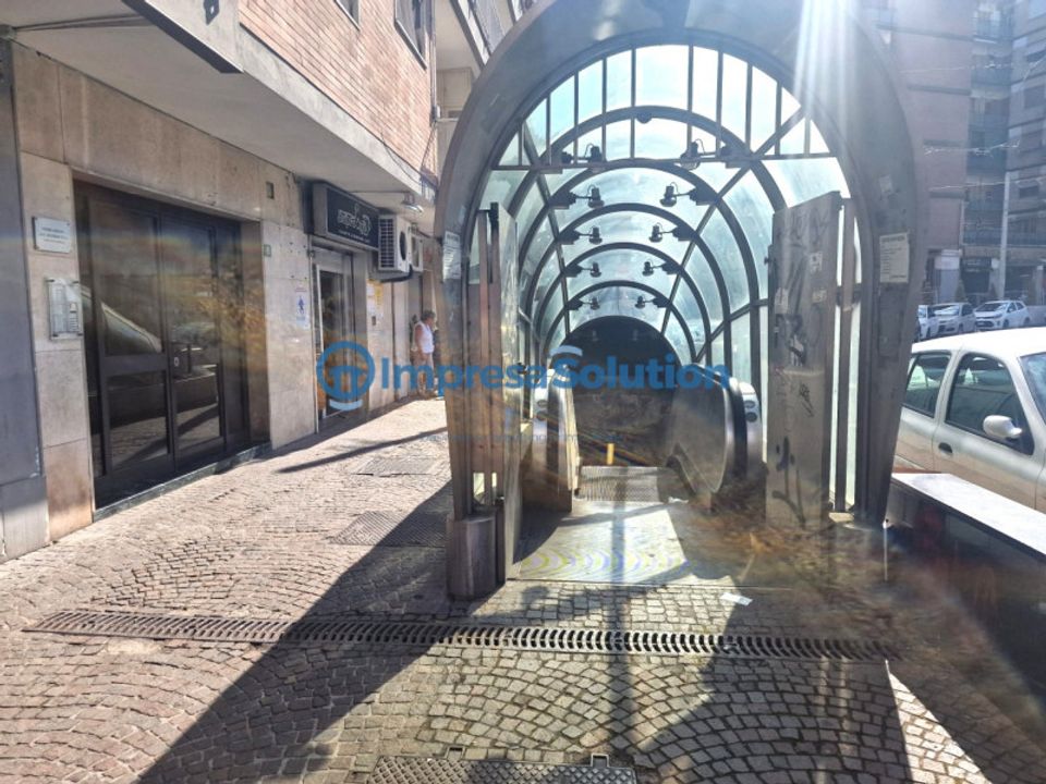 Erhvervsejendom i Naples, Naples - foto 2