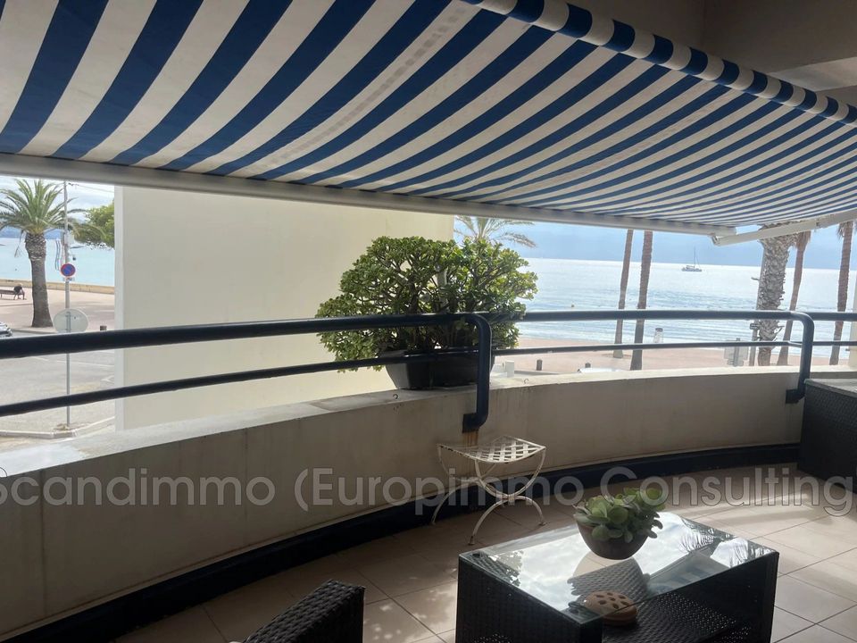 Lejlighed i La Ciotat, Bouches-du-Rhone - foto 3