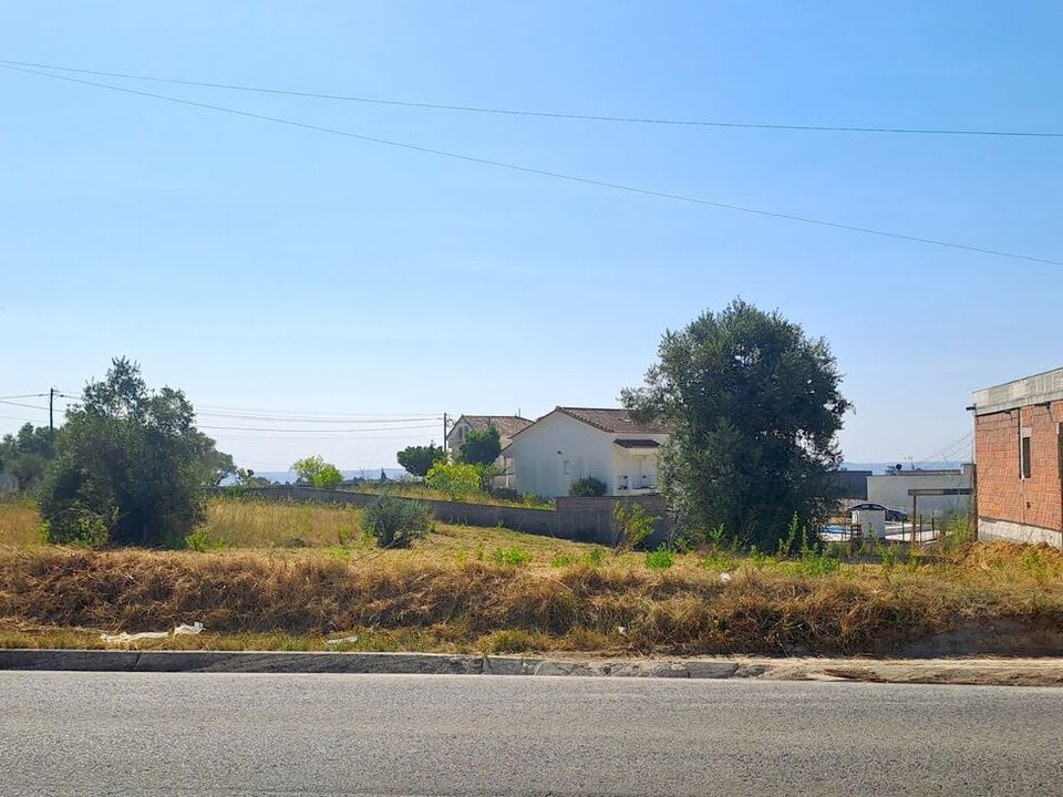 Helårsgrund i Torres Novas, Santarem - foto 1
