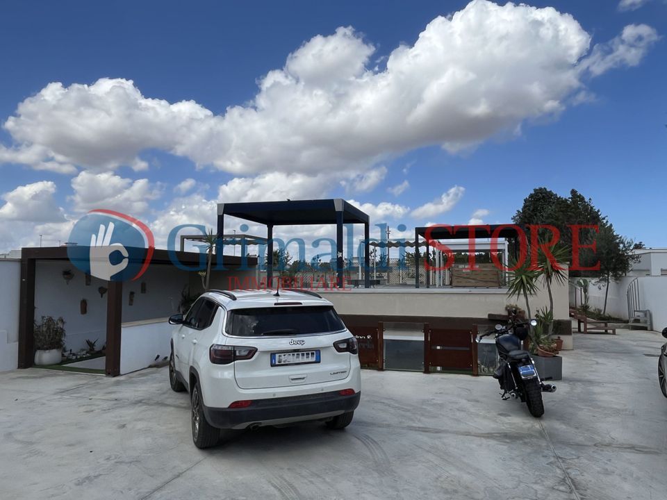 Commercial property in Lecce, Lecce - photo 4