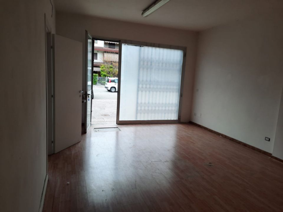 Erhvervsejendom i Carpi, Modena - foto 1