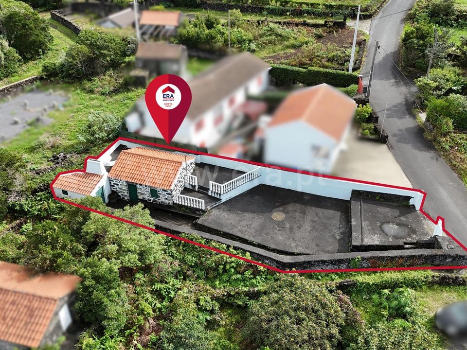 Terreno en Horta, Faial - foto 1