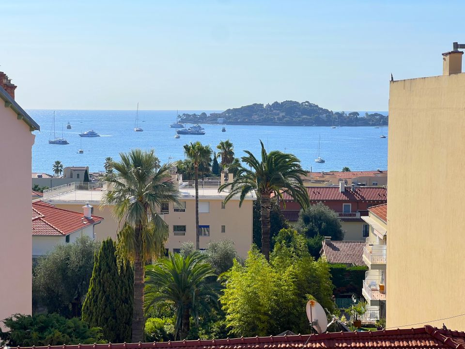 Lejlighed i Beaulieu-sur-Mer, Alpes-Maritimes - foto 1