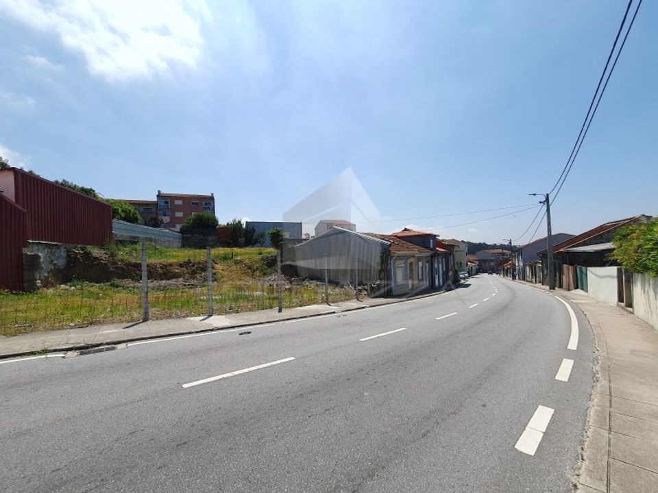 Helårsgrund i Rio Tinto, Porto - foto 1