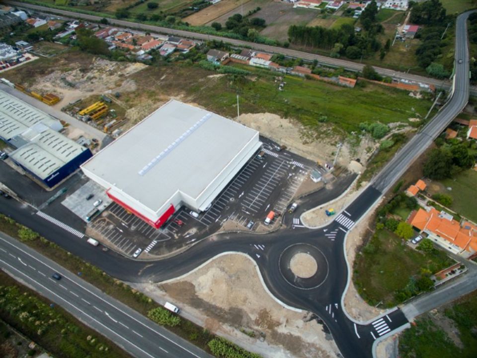 Erhvervsejendom i Aveiro, Aveiro - foto 2