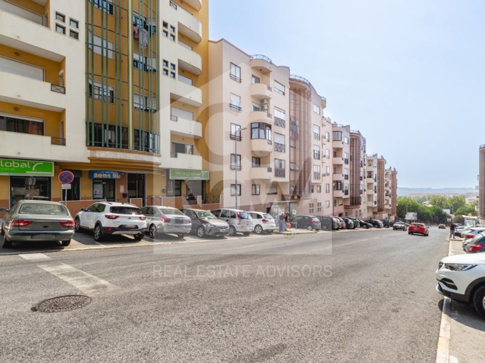 Erhvervsejendom i Odivelas, Lisbon - foto 3