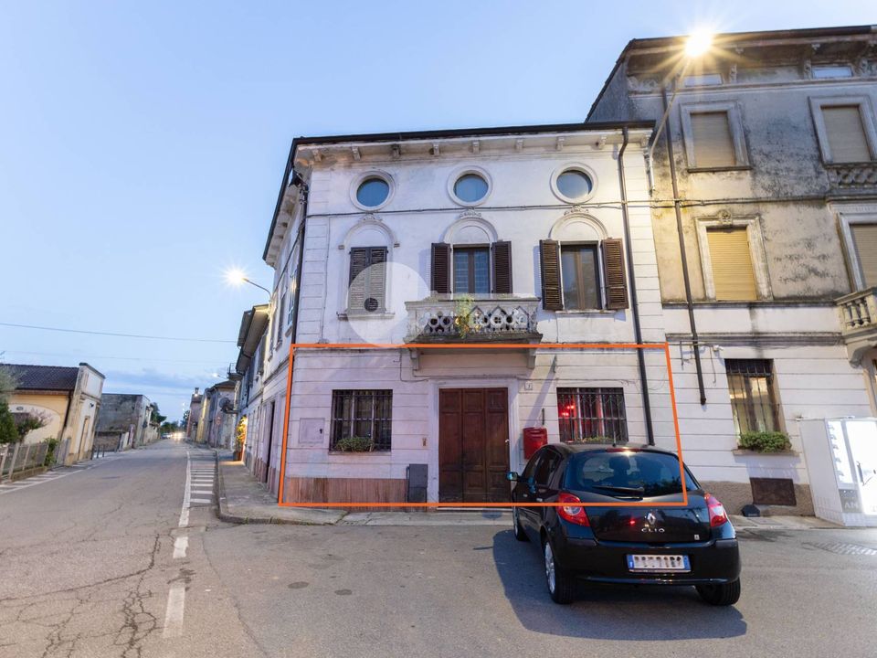 Erhvervsejendom i Persico Dosimo, Cremona - foto 1