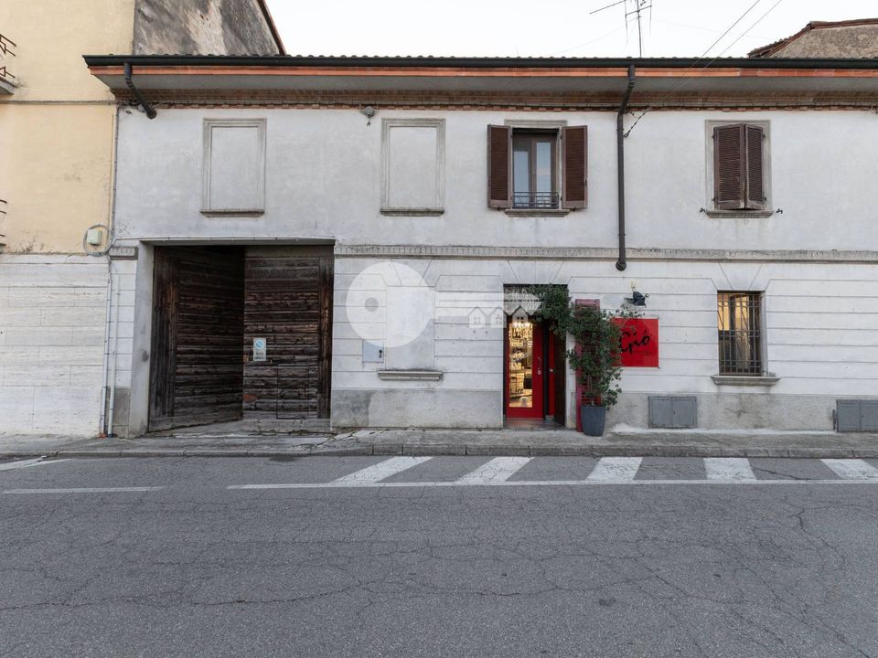 Erhvervsejendom i Persico Dosimo, Cremona - foto 1