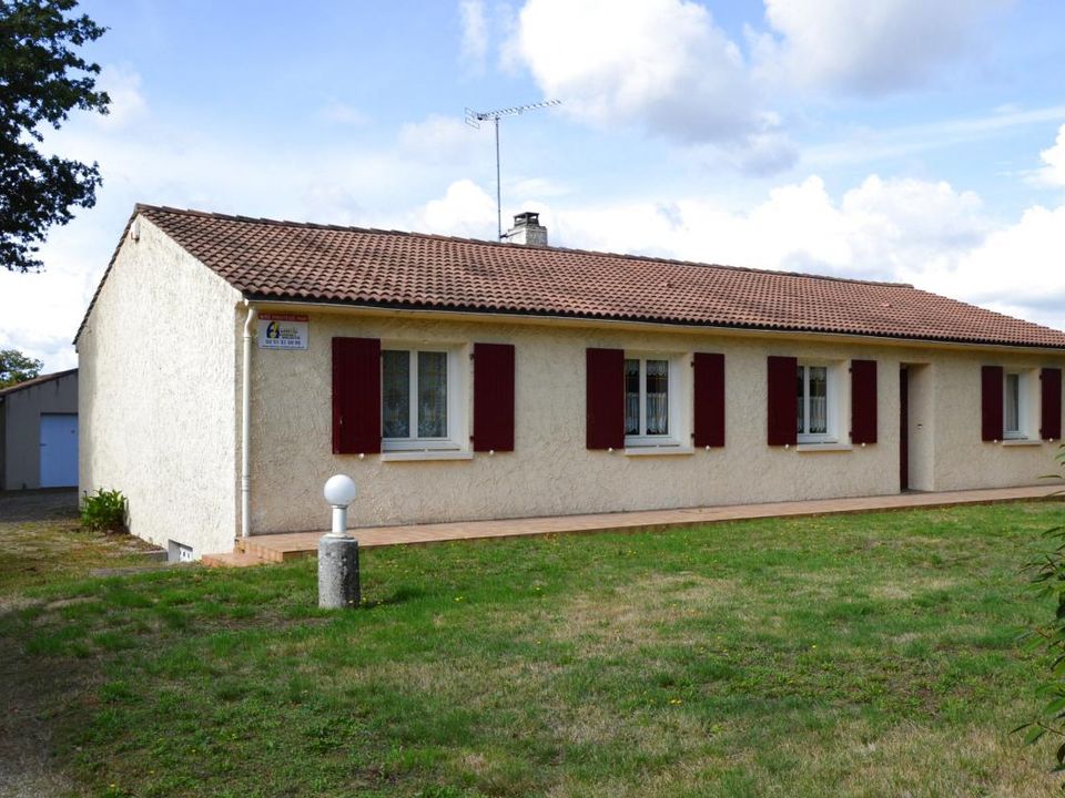 Bungalow i Saint-Georges-de-Pointindoux, Vendee - foto 1