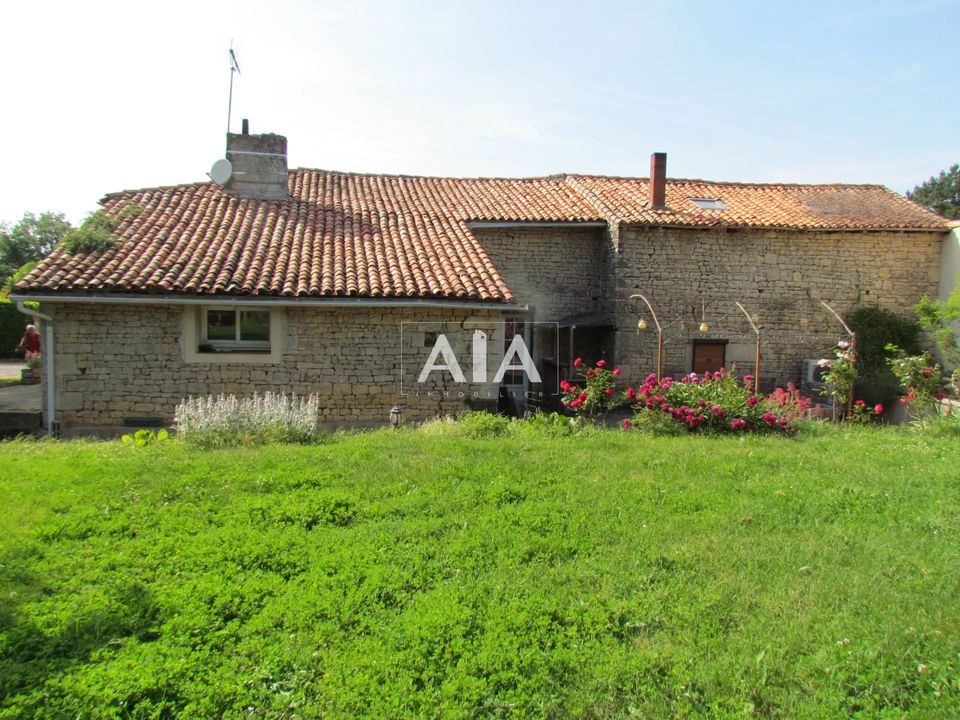 Landejendom i Nanteuil-en-Vallee, Charente - foto 2