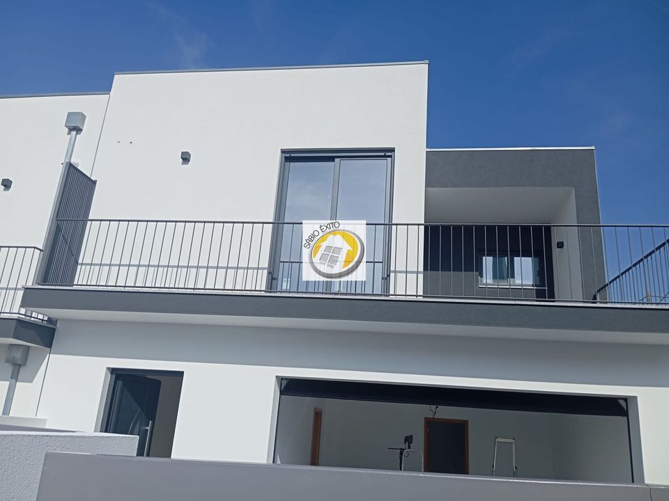 Villa i Santa Maria da Feira, Aveiro - foto 1